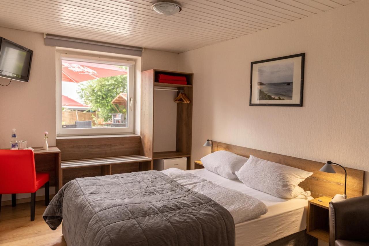 Hotel Zur Post Ochsendorf เคอนิกสลูทเทอร์ อัม เอล์ม ภายนอก รูปภาพ