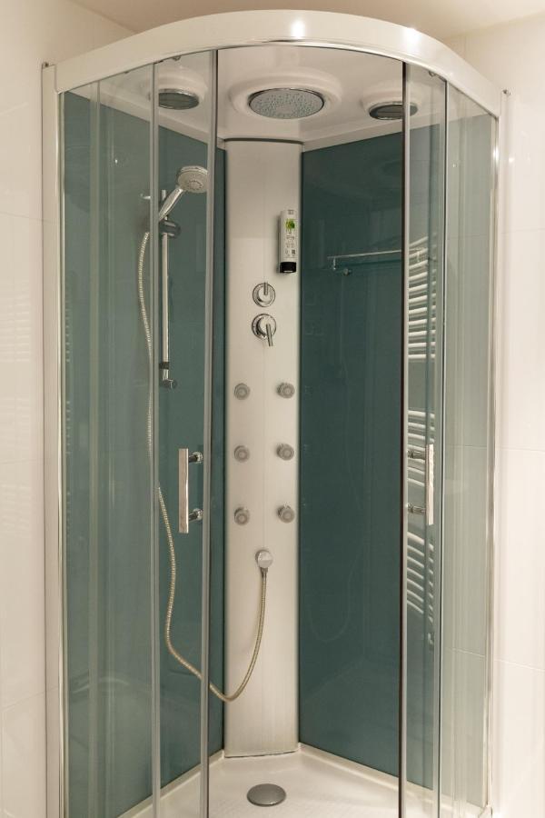 Hotel Zur Post Ochsendorf เคอนิกสลูทเทอร์ อัม เอล์ม ภายนอก รูปภาพ