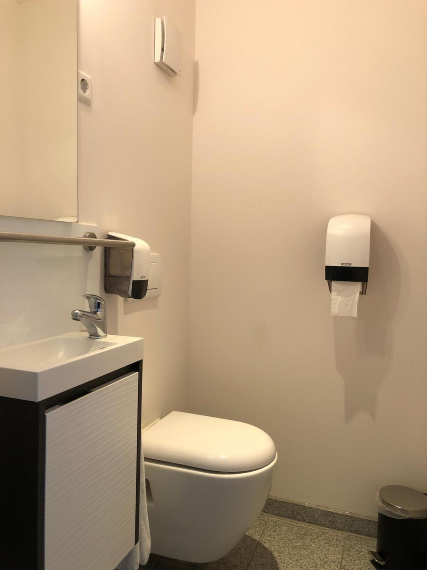 Hotel Zur Post Ochsendorf เคอนิกสลูทเทอร์ อัม เอล์ม ภายนอก รูปภาพ